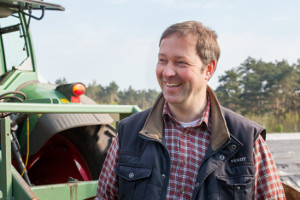 enOverviewManWithTractor300x200