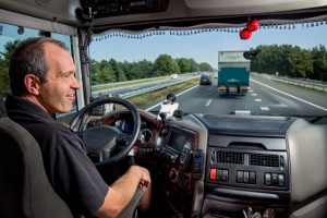 enOverviewTruckDriverSmiling300x200